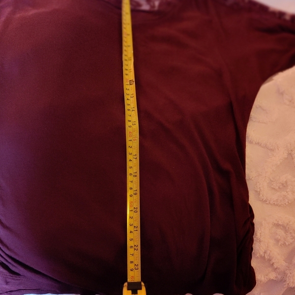 M-L Tag less Maroon Lace Crew Neck Cut Out Long-sleeve Top - Picture 8 of 15